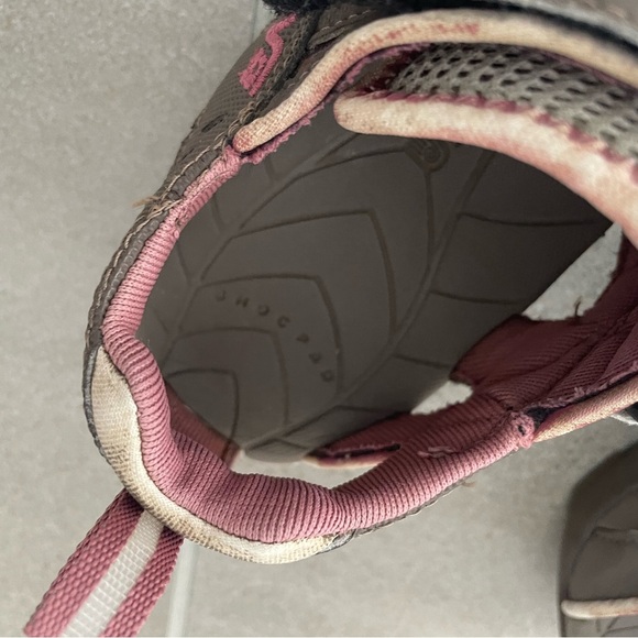 Teva Tan and Pink Athletic Sandals size 7.5 - Picture 6 of 17
